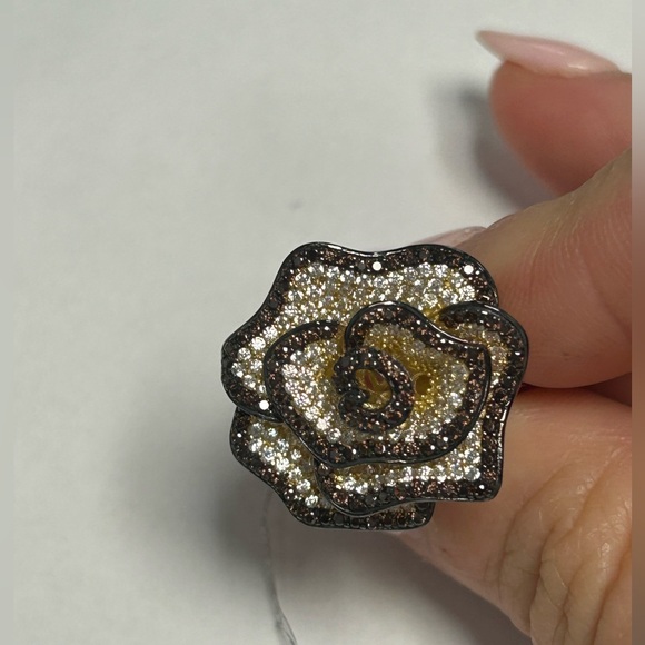 Suzy Levian Yellow Sterling Silver Brown White CZ Flower Ring NWT - Picture 2 of 6